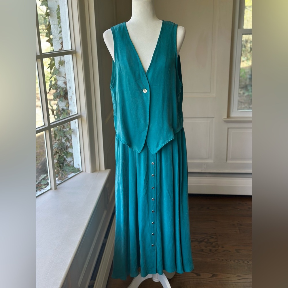 Karen Kane Skirt and Shirt Set